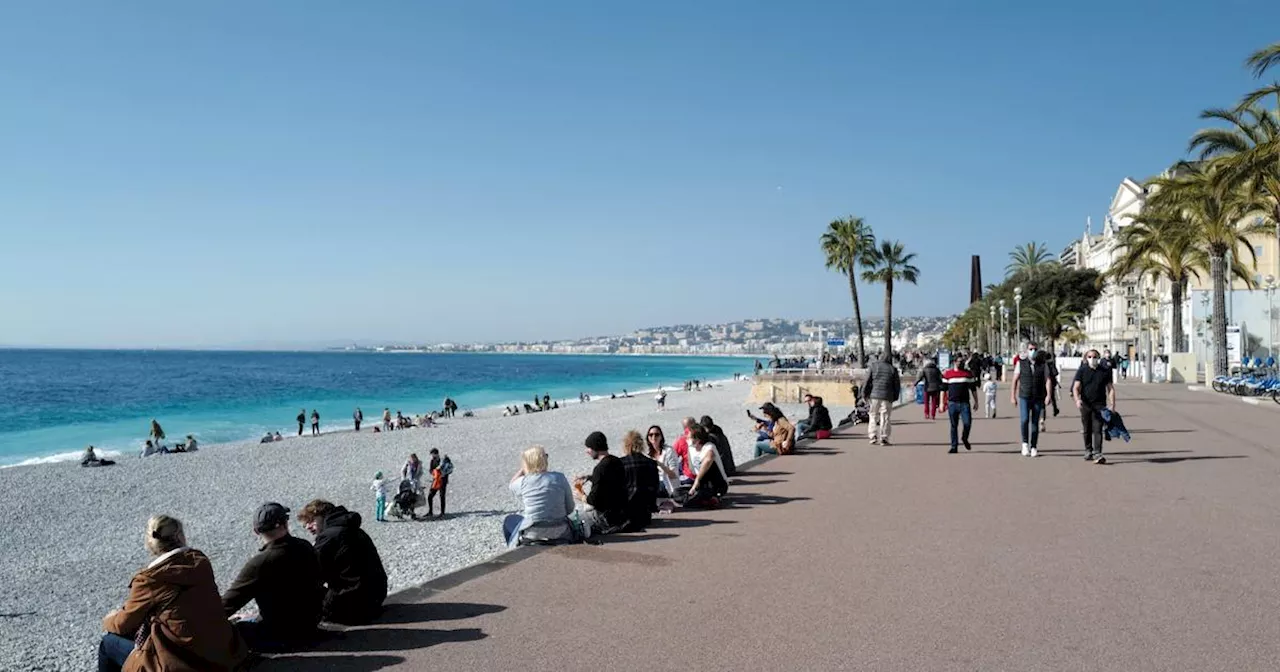 Nice célèbre les 200 ans de sa promenade des Anglais qui longe la Méditerranée