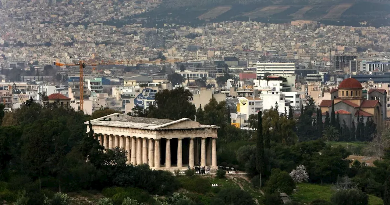 UK tourists in Greece warned of ‘thunderstorms and hail’ as alert issued