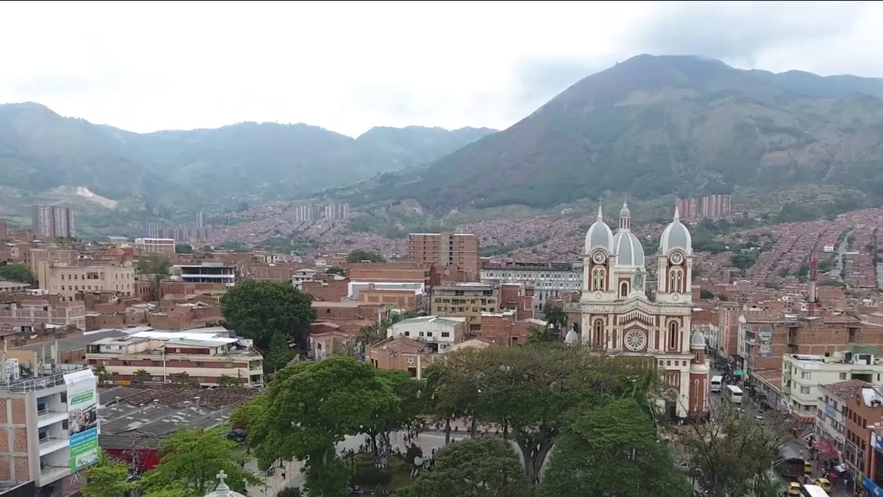 Un hombre murió a bala y su victimario resultó apuñalado en Bello