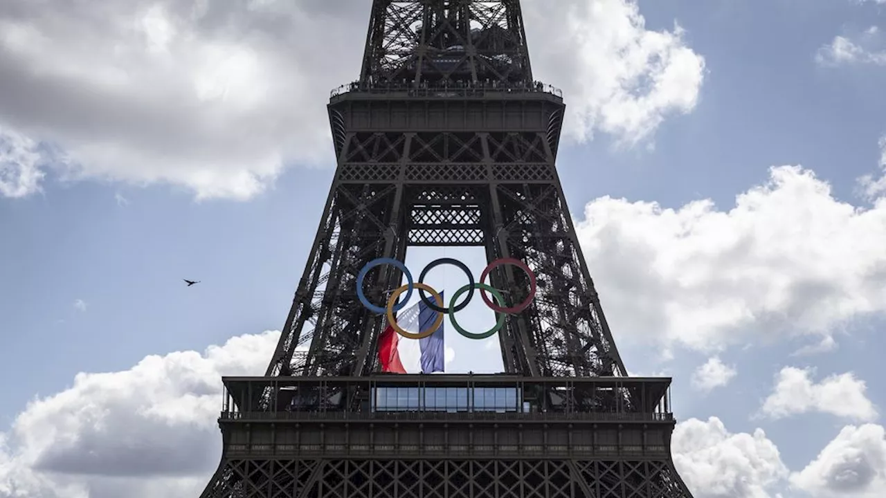 Burgemeester Parijs: olympische ringen blijven op Eiffeltoren