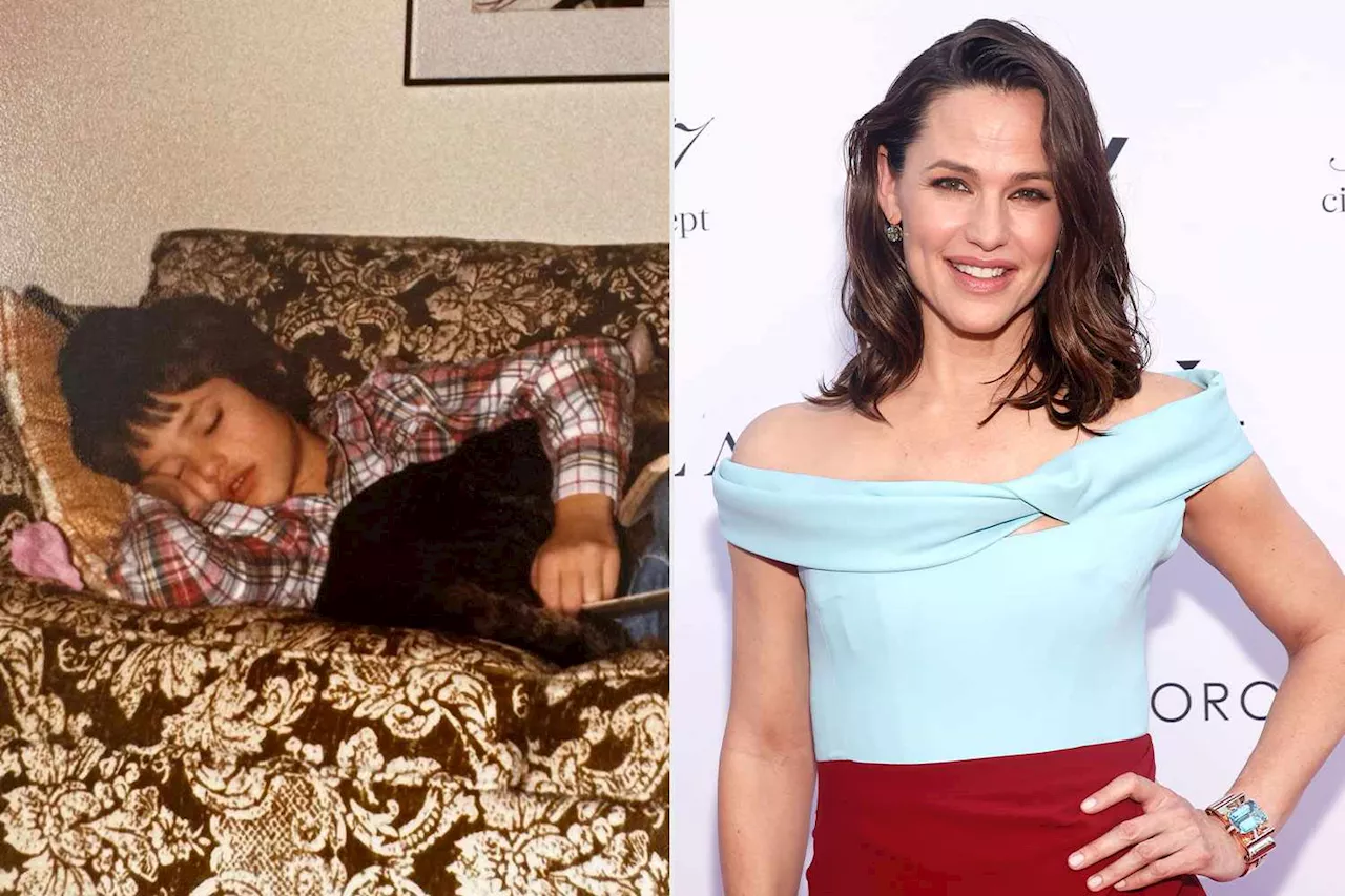 Jennifer Garner Shares a Sleepy '70s Throwback Snap of Herself as a Child