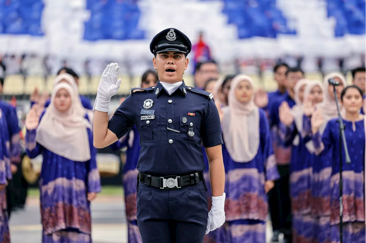 Ulu Tiram hero cop proud to lead 2024 National Day Rukun Negara recital.