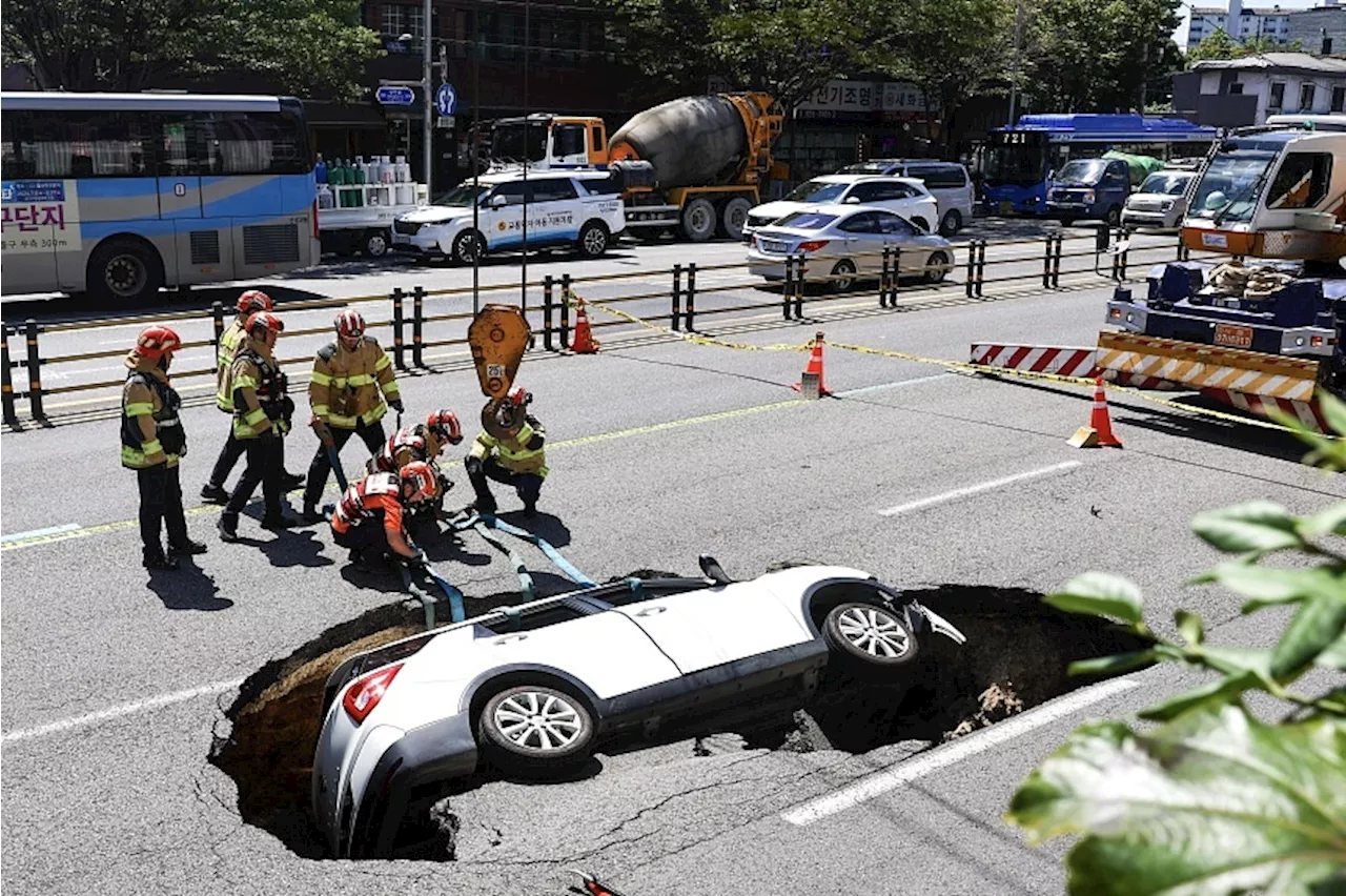 Another road crack detected near Seoul sinkhole