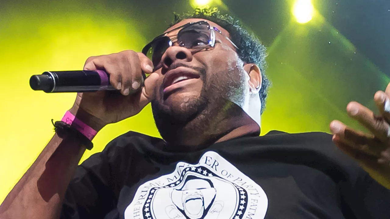 Fatman Scoop ‘given CPR on stage’ after collapsing in front of crowd mid-performance as rapper rushed to ho...