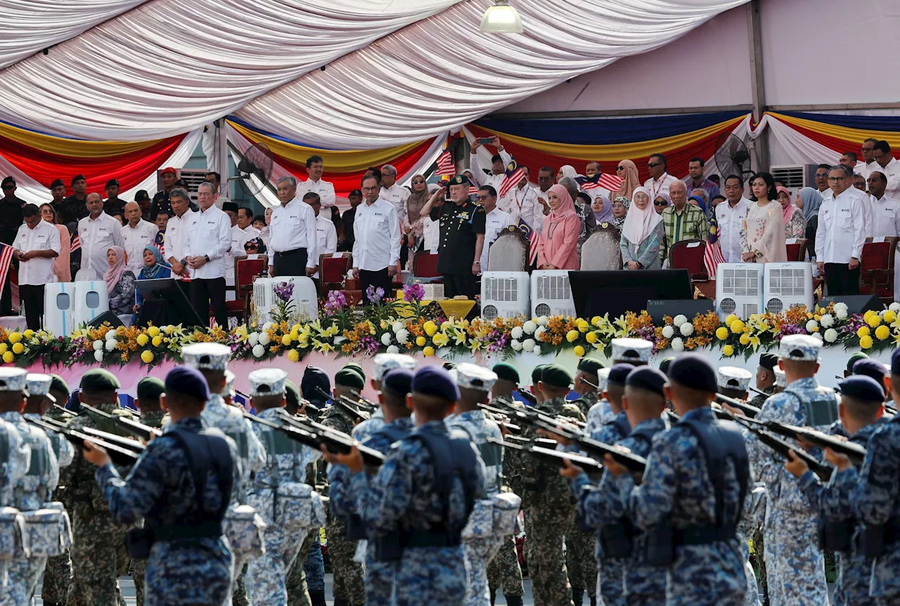 Agong gembira sambutan Hari Kebangsaan 2024 teratur