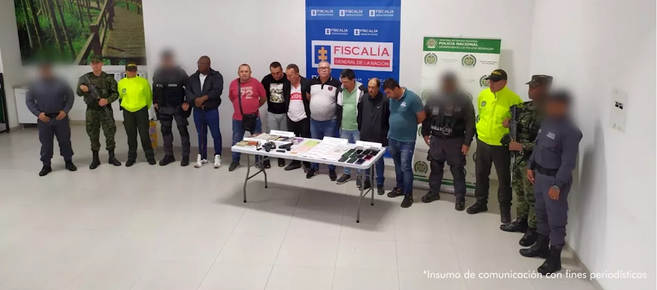 Caen 8 presuntos integrantes de 'Los Capucheros', señalados de estafas con cheques