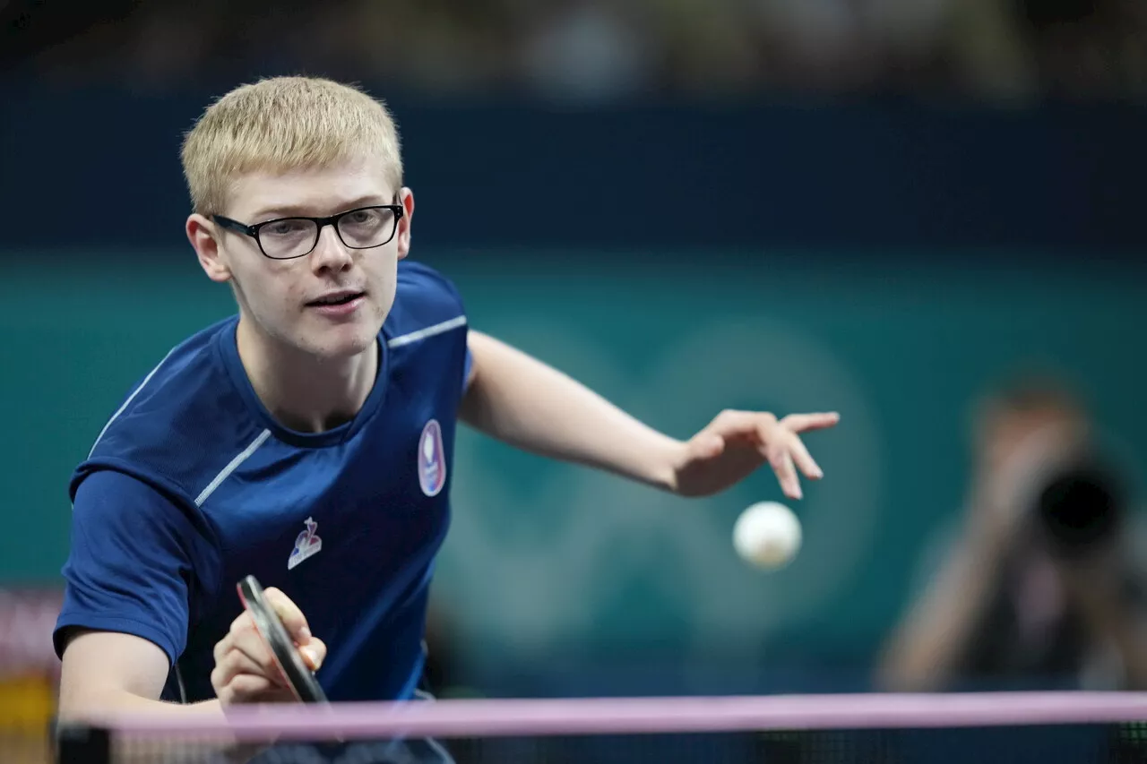 JO 2024 : Félix Lebrun, 17 ans, décroche la médaille de bronze au tennis de table