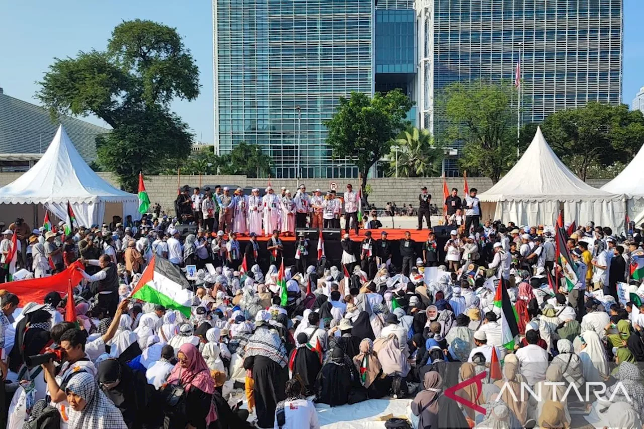 DKI kemarin, aksi di depan Kedubes AS hingga tradisi 'Nganten Temat'