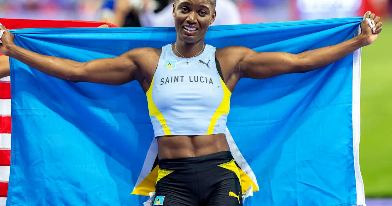 Avec sa victoire sur le 100 mètres, Julien Alfred a écrit l’histoire de son pays