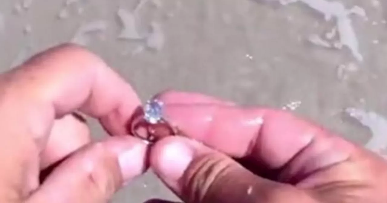Fandt diamantring til 280.000 kroner på stranden: Så ringede et ukendt nummer pludseligt