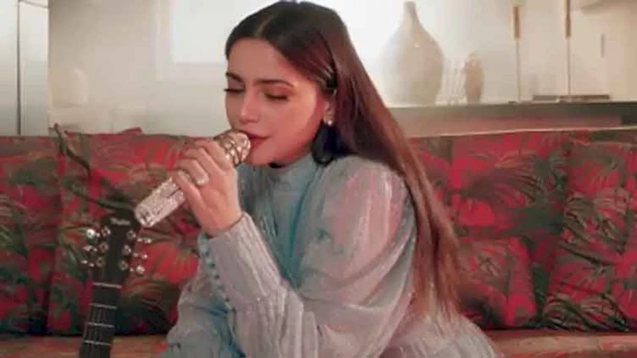 Aima Baig's performance in music night after doing Umrah attracts netizens' rage