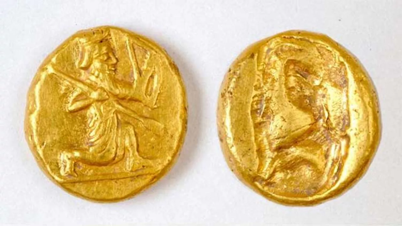 Pot filled with gold coins buried by soldier 2400-year-ago discovered