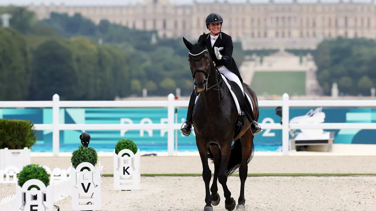 Dressur Kür heute live im Ticker: Jessica von Bredow-Werndl will Gold-Sammlung erweitern