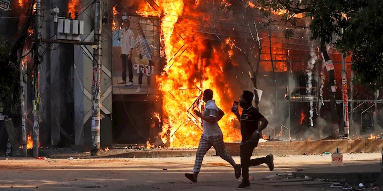 Un’altra giornata di violente proteste antigovernative in Bangladesh