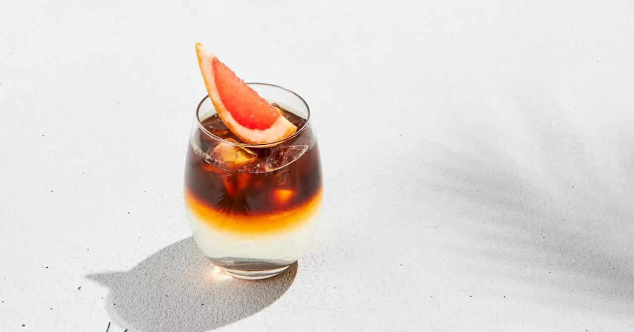 Das Trendgetränk des Sommers: So macht man Espresso Tonic richtig