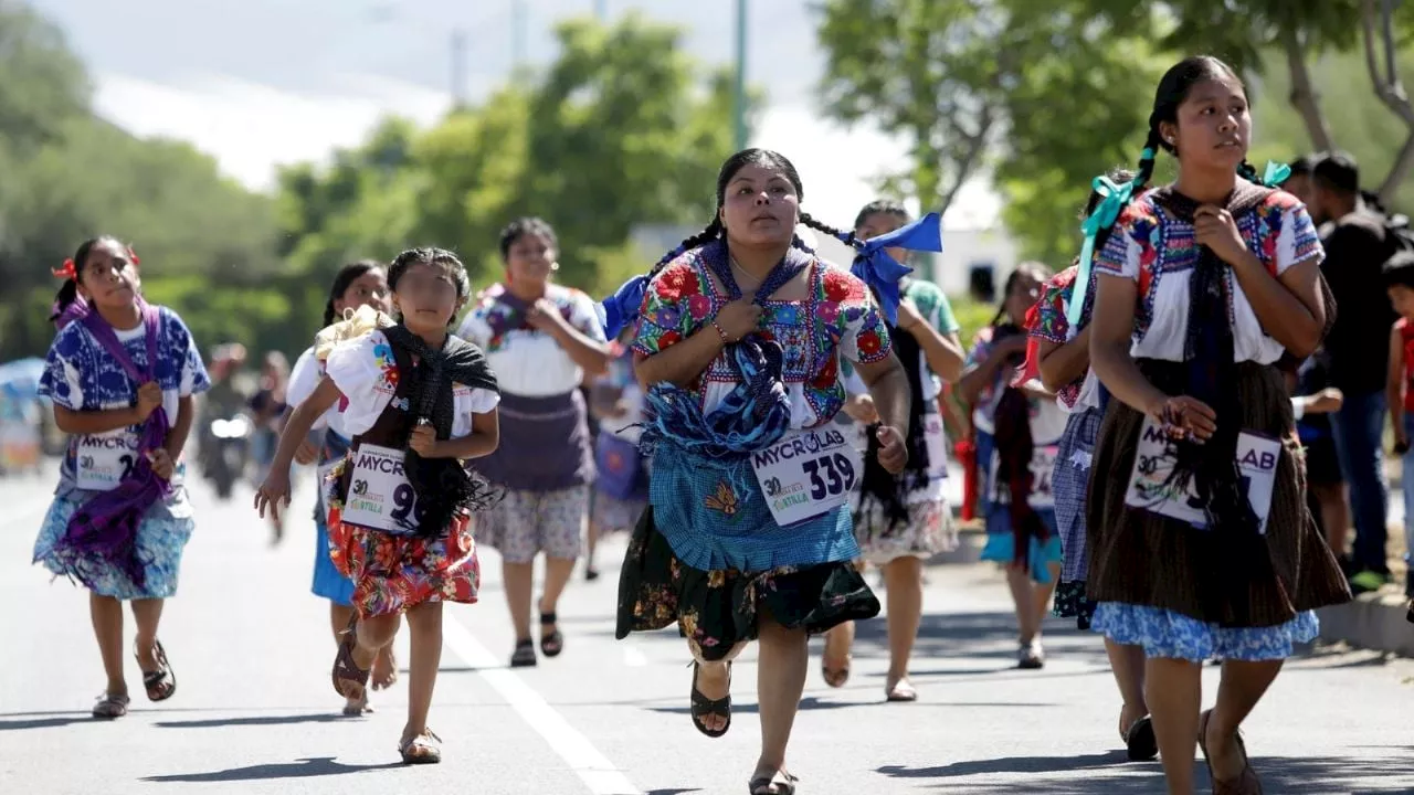 De la masa a la meta: Mujeres y niñas corren en la “Carrera de la tortilla”