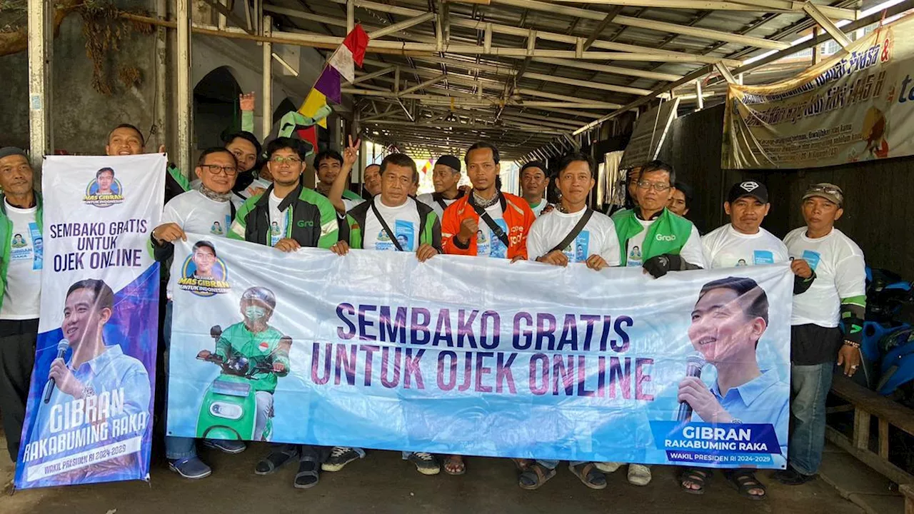 Relawan Mas Gibran Kembali Berbagi Makanan Bergizi dan Cukur Gratis saat Jumat Berkah