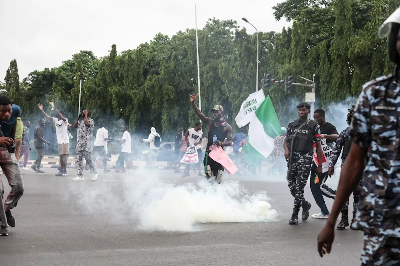 Nigeria's president calls for end to protests, 'bloodshed'