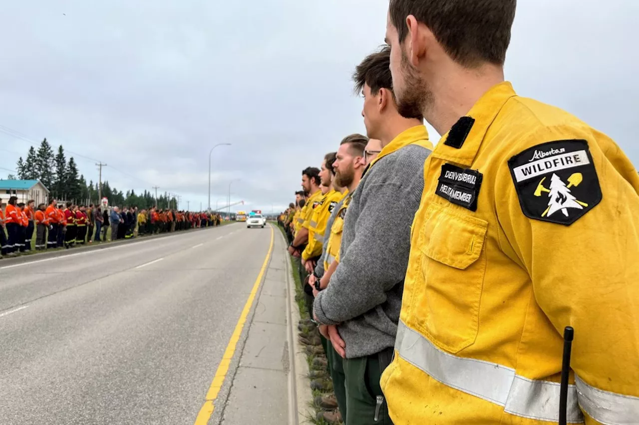 Trudeau, Smith express sorrow after firefighter dies in Jasper National Park