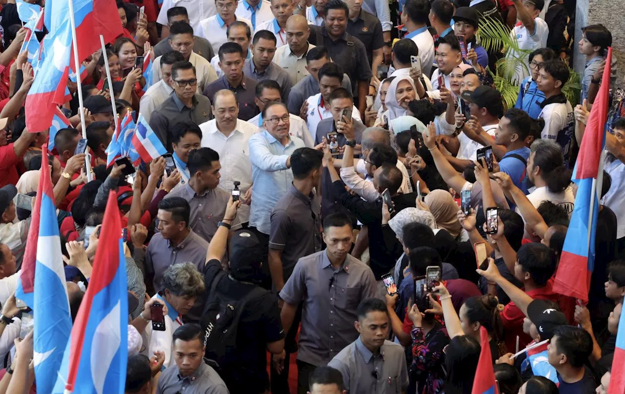 Sabah will stand strong behind Anwar, says Hajiji at PKR event