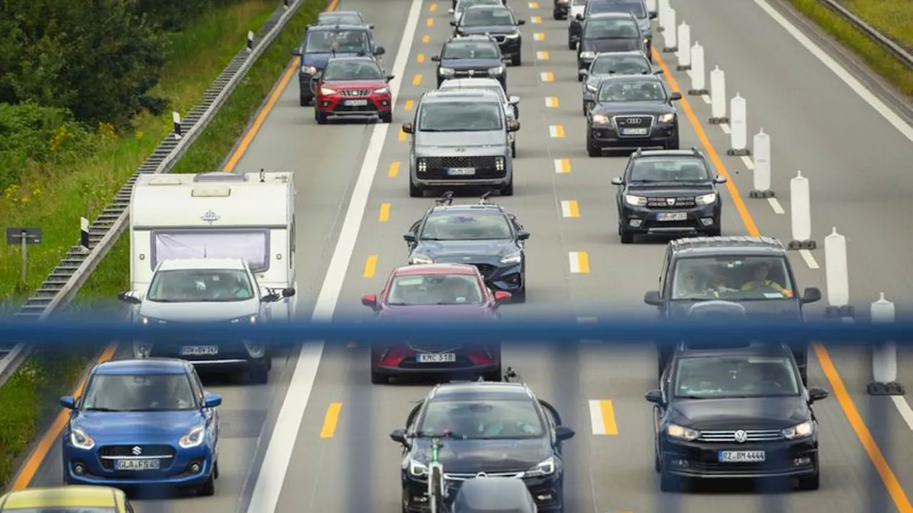 Ferienverkehr: Volle Autobahnen zum Ferienende in Niedersachsen und Bremen