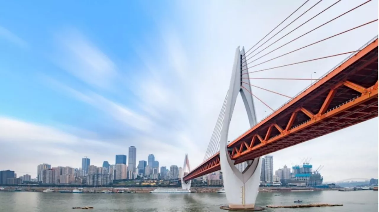 Dijuluki Malaikat Jembatan Yangtze, Pria Ini Gagalkan Ratusan Aksi Bunuh Diri dengan Cara Tak Terduga