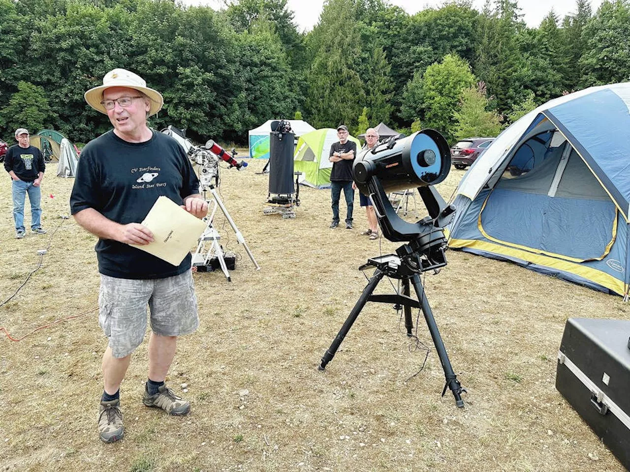 Our Community: Star gazing at Island Star Party, memorial parade for peacekeepers