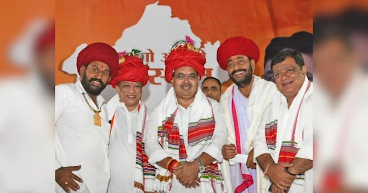 Rajasthan Politics: बजट सौगातों के लिए देवासी समाज के प्रतिनिधियों ने CM का जताया आभार, भजनलाल बोले- राज्य की अर्थव्यवस्था में...