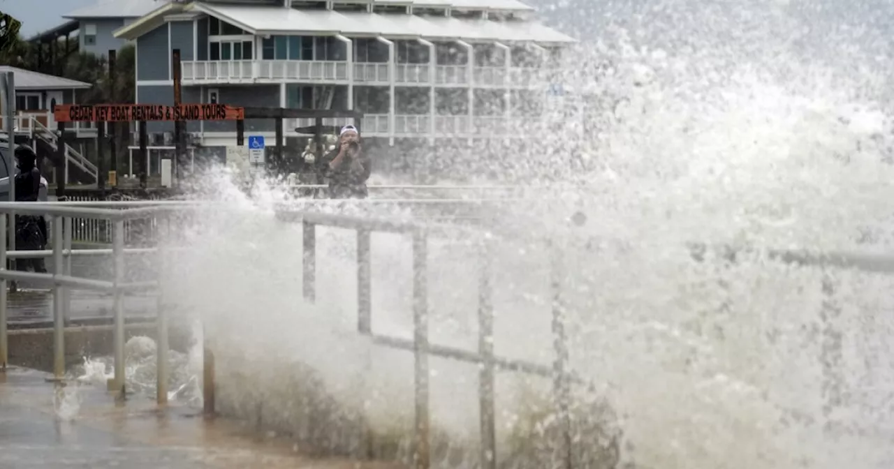 Hurricane Debby makes landfall as Category 1 storm in Florida