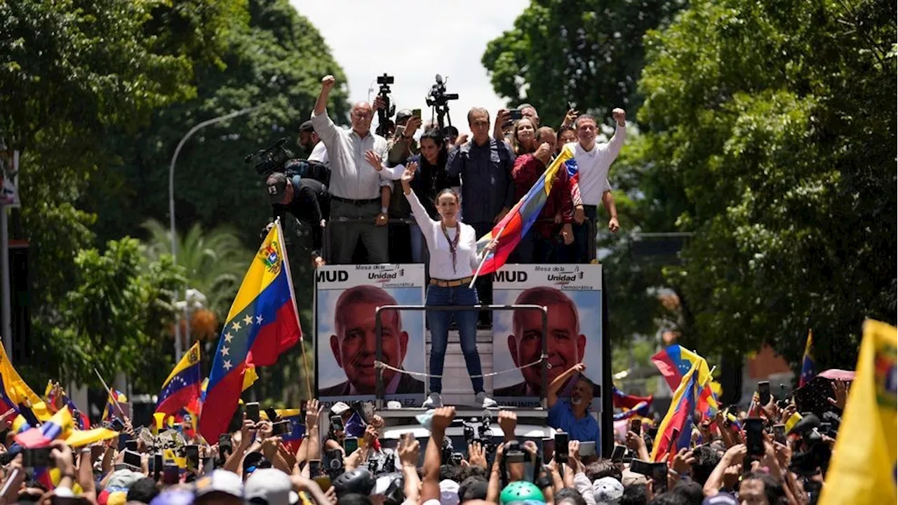 Venezuela's top prosecutor announces criminal probe against opposition leaders