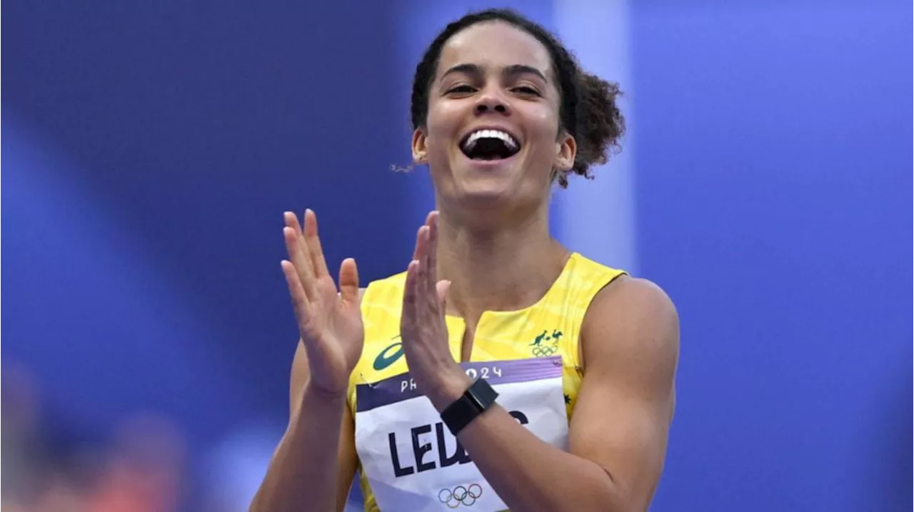 Aussie sprint sensation Torrie Lewis books spot in 200m semis with stunning win