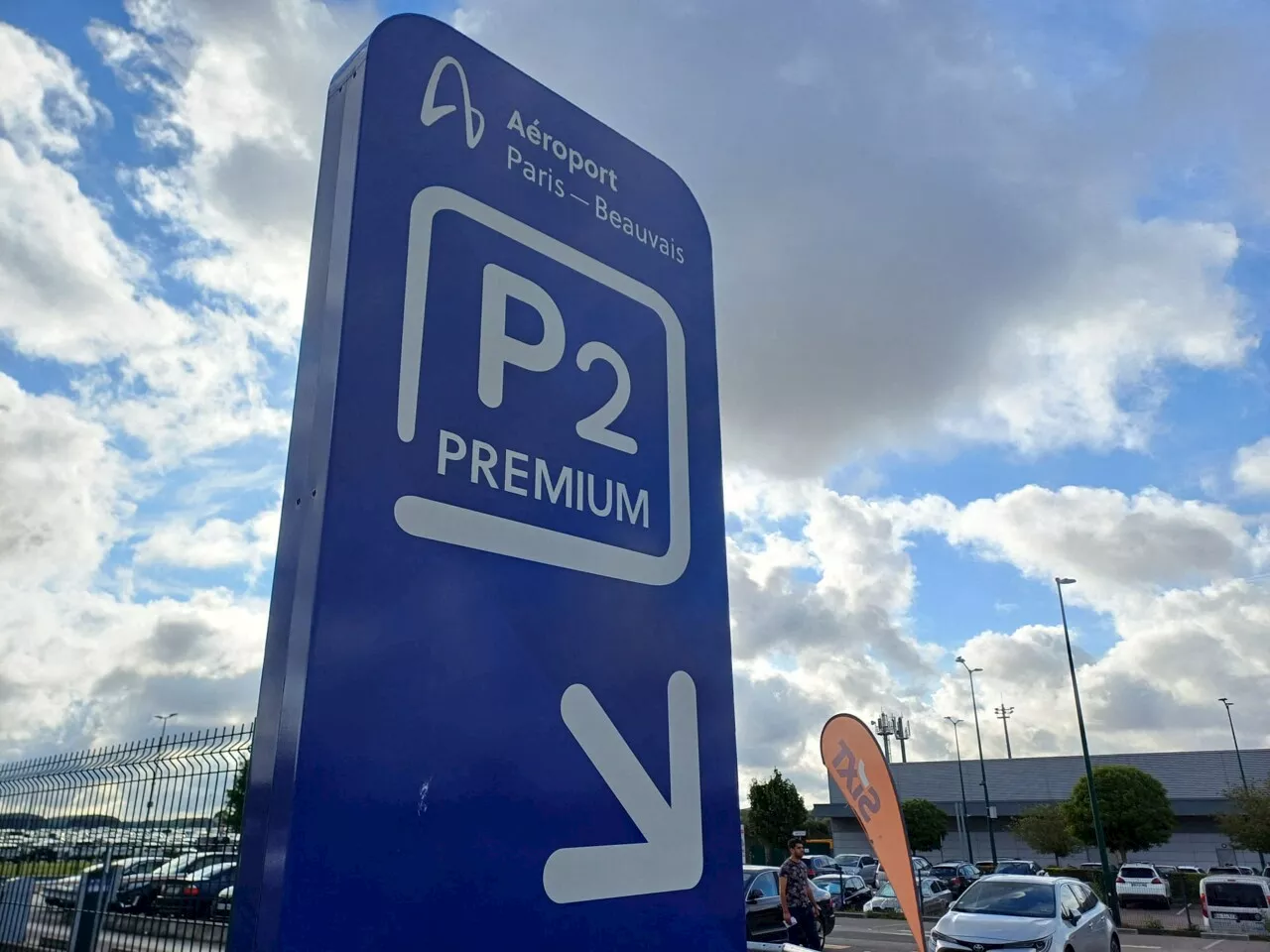 Où se garer facilement et pour pas cher près de l'aéroport de Beauvais ?