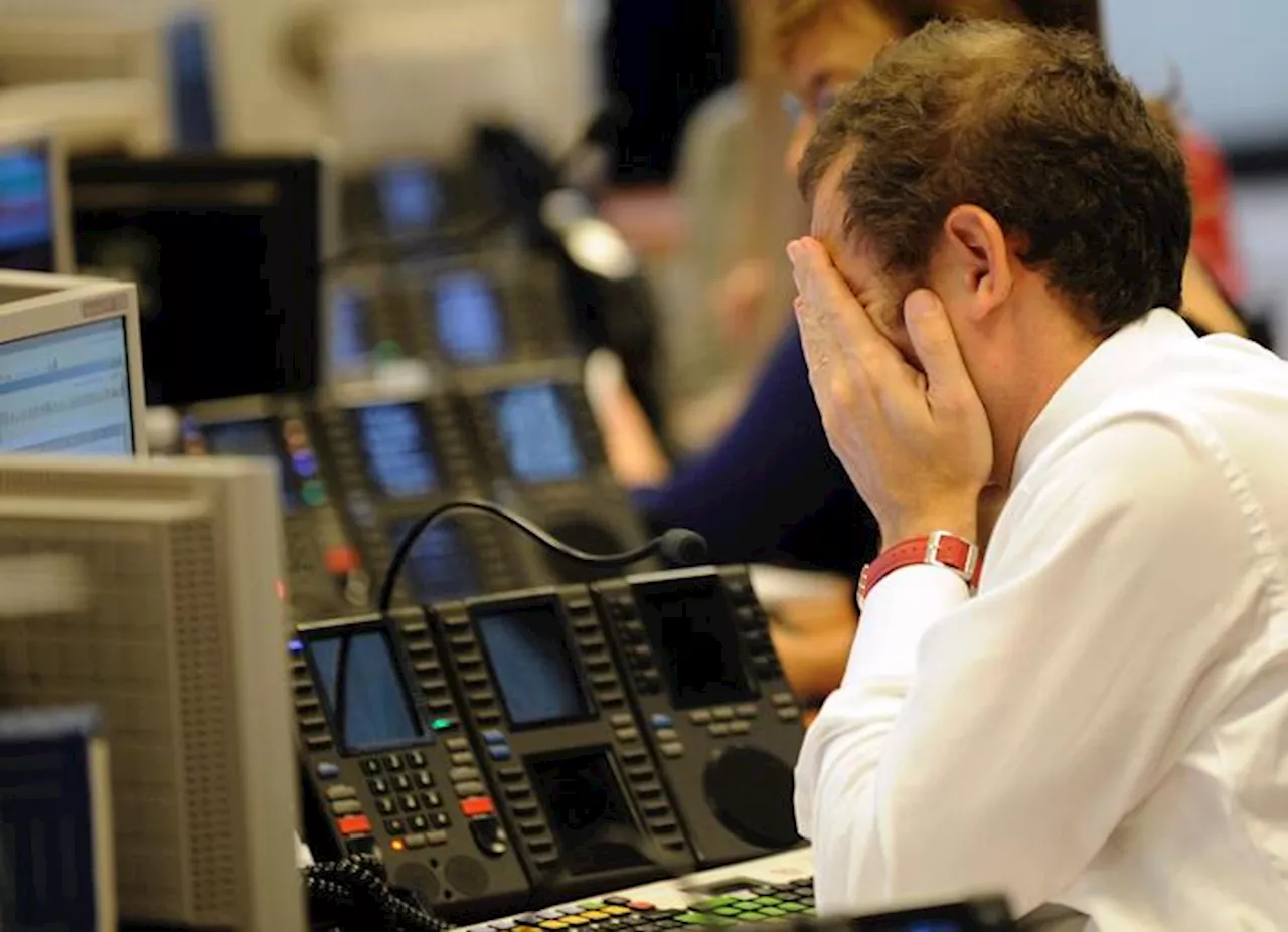 Lunedì nero per le borse: Milano chiude a -2,27% e brucia altri 15 miliardi, Wall Street in rosso