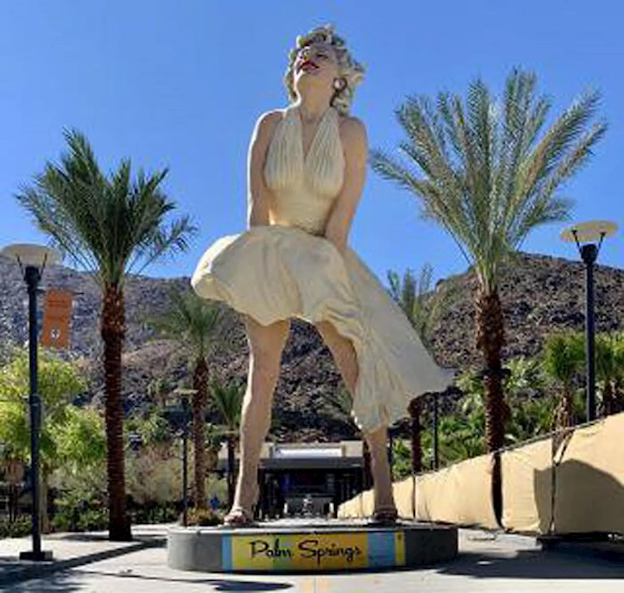 'Scandalosa', rimossa la statua di Marilyn a Palm Spring