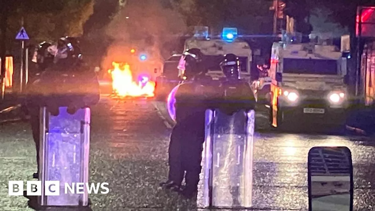 Police attacked during south Belfast disorder