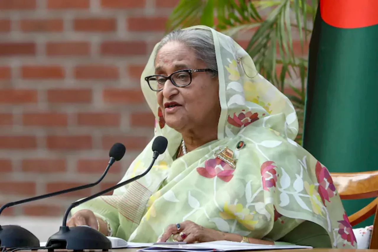 Sheikh Hasina resigns after protesters storm palace, ending 15-year rule