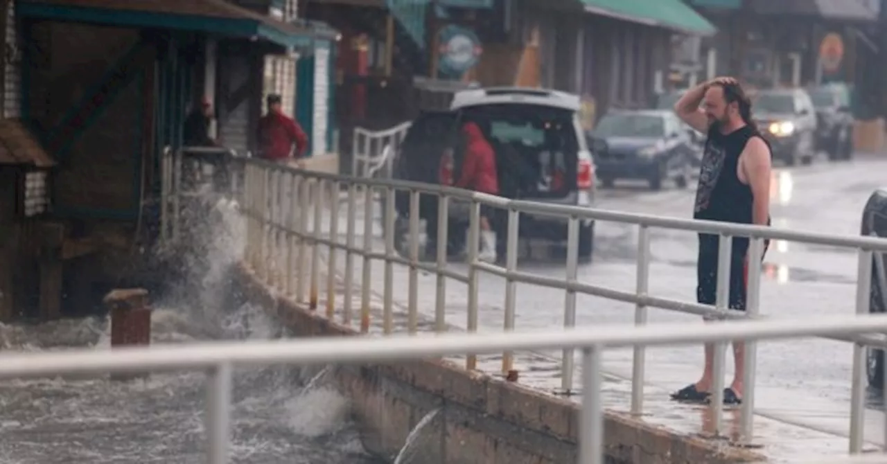 Hurricane Debby hits Florida coast