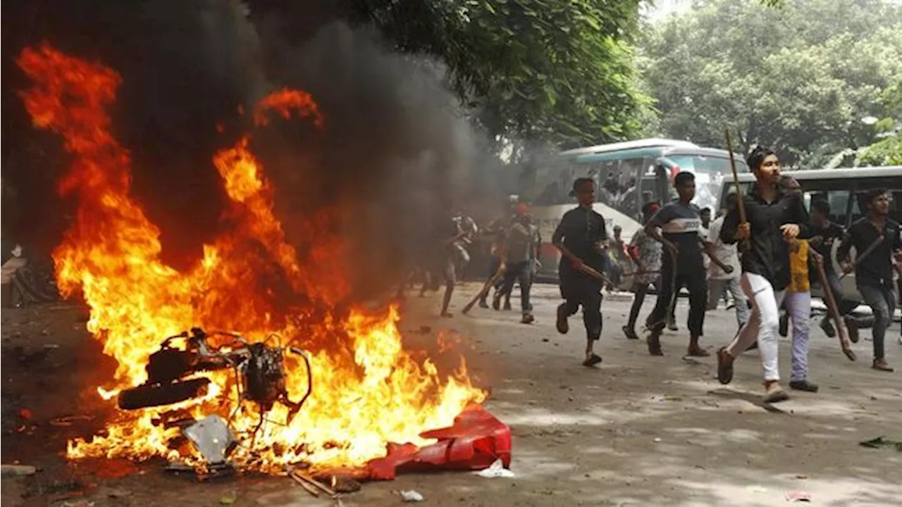 Penampakan Demo Berdarah Makin Ngeri karena PNS, Ratusan Orang Tewas