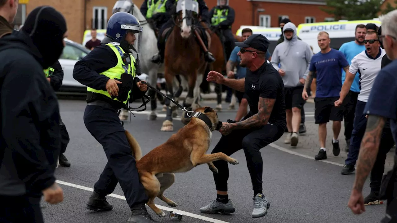 Ausschreitungen in Großbritannien: Wie der Mob in die Asylunterkunft in Rotherham eindringen konnte