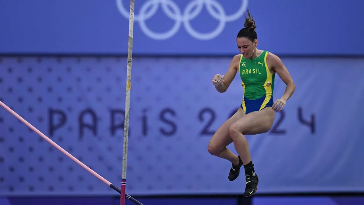 Juliana Campos 'perde' para sarrafo e é eliminada do salto com vara