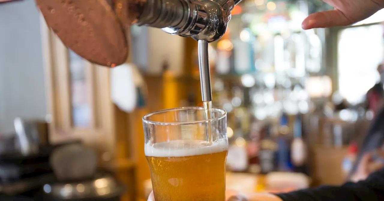 Deutscher Tourist zeigt sich schockiert über exorbitante Bierpreise in Paris