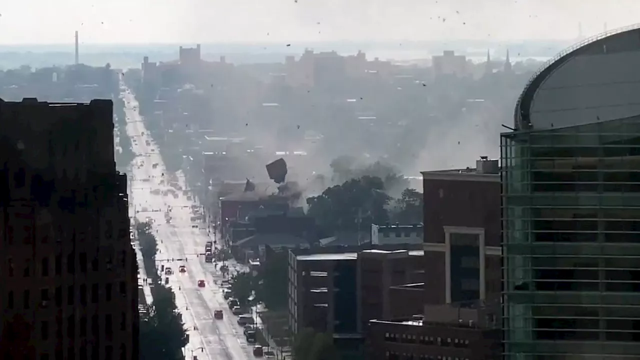 Tornado in New York: Waterspout spins off Lake Erie into Buffalo