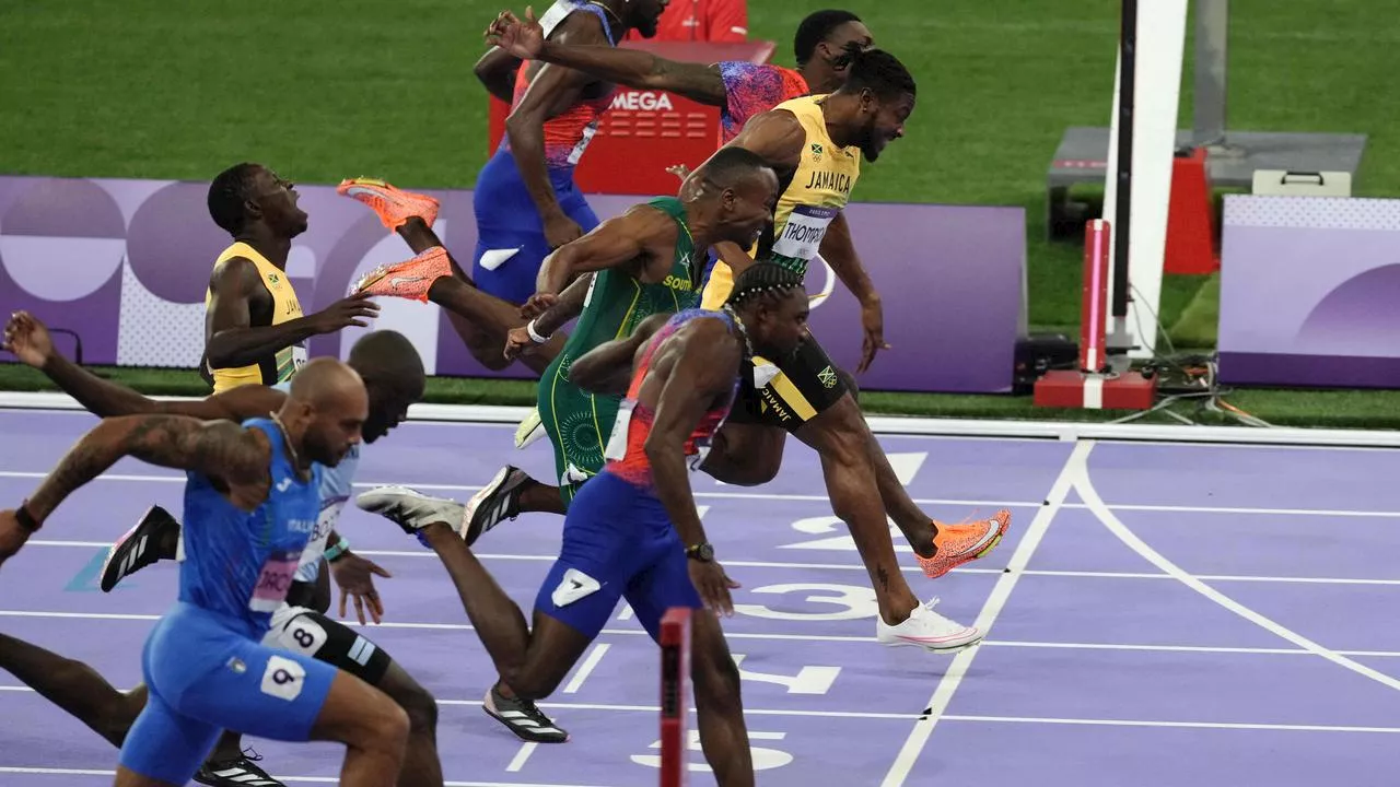 ‘That’s an all-time fumble’: Aussie stuns USA with unfortunate 100m final blunder — LIVE