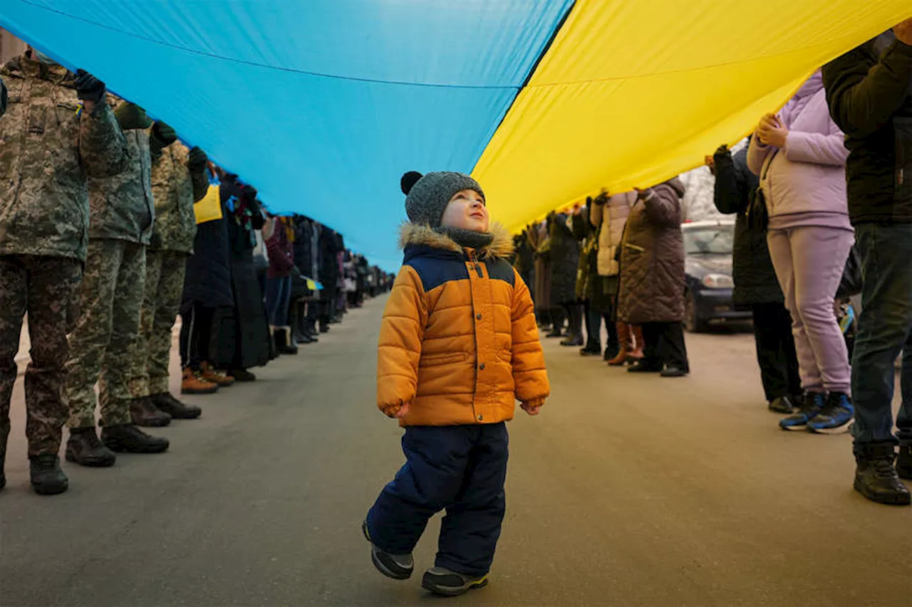 В подполье сообщили о попытках украинцев вывезти своих детей за границу из-за мобилизации