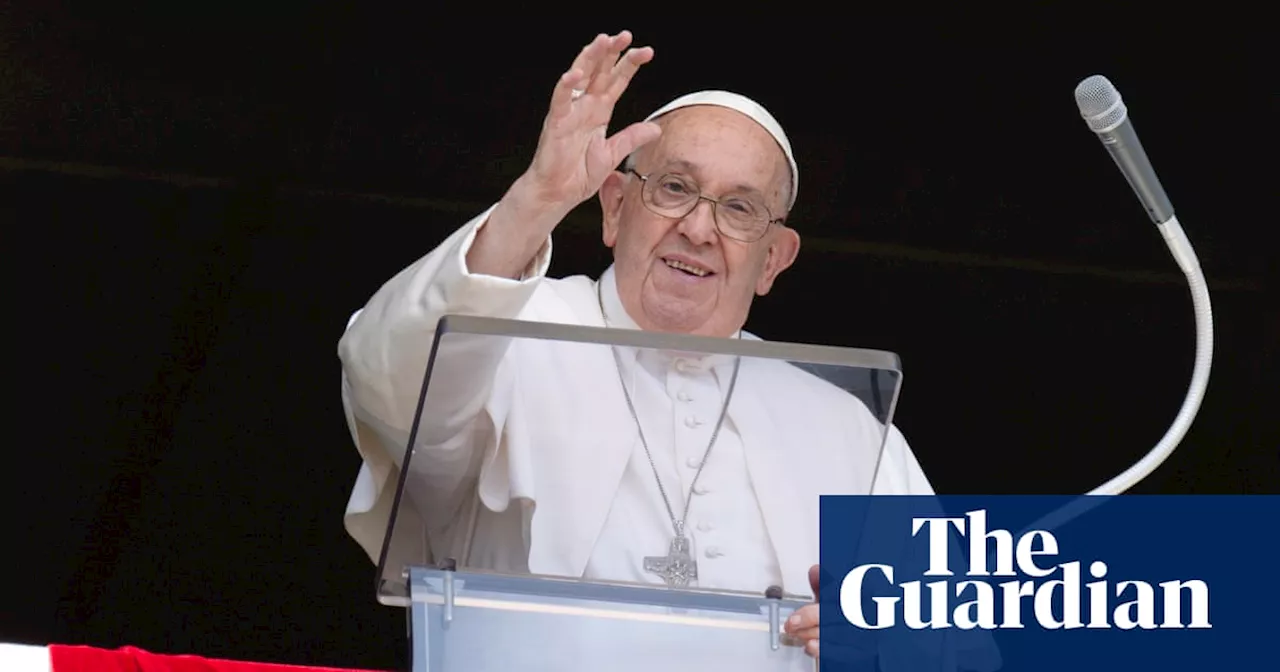 Pope Francis says future priests should read poetry and fiction