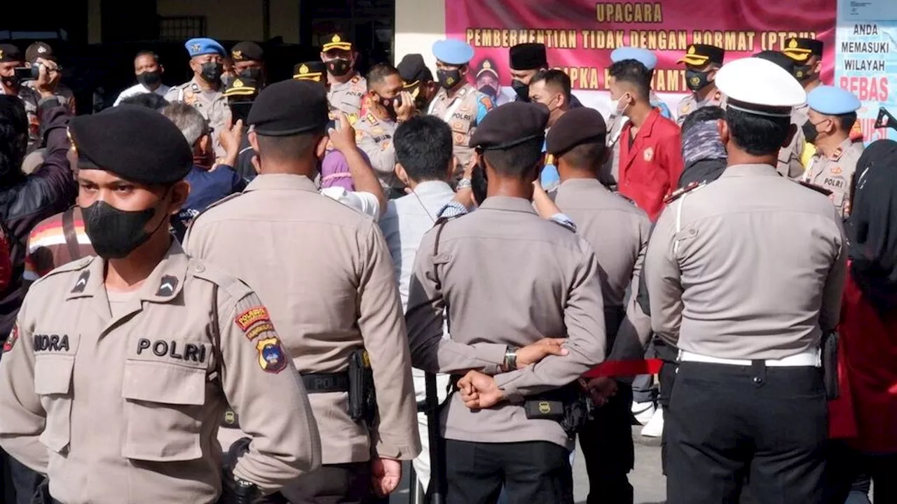 Polisi dan Mantan Polisi Diduga Rampok Dua Toko Kosmetik di Jakarta Barat