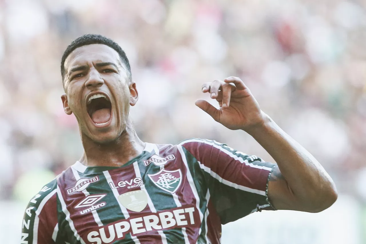 Kauã Elias vira protagonista de reação do Fluminense e personifica filosofia de Mano