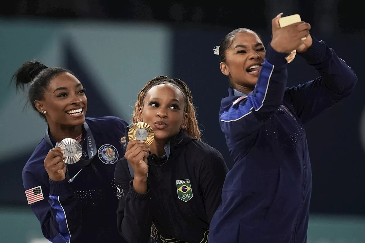 Flamengo já planeja renovação de Rebeca Andrade e quer trazer Biles ao Rio