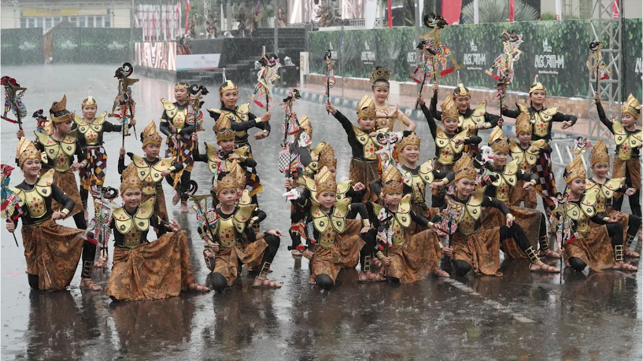 Jember Fashion Carnaval 2024 Suguhkan Penampilan Berkelas Internasional