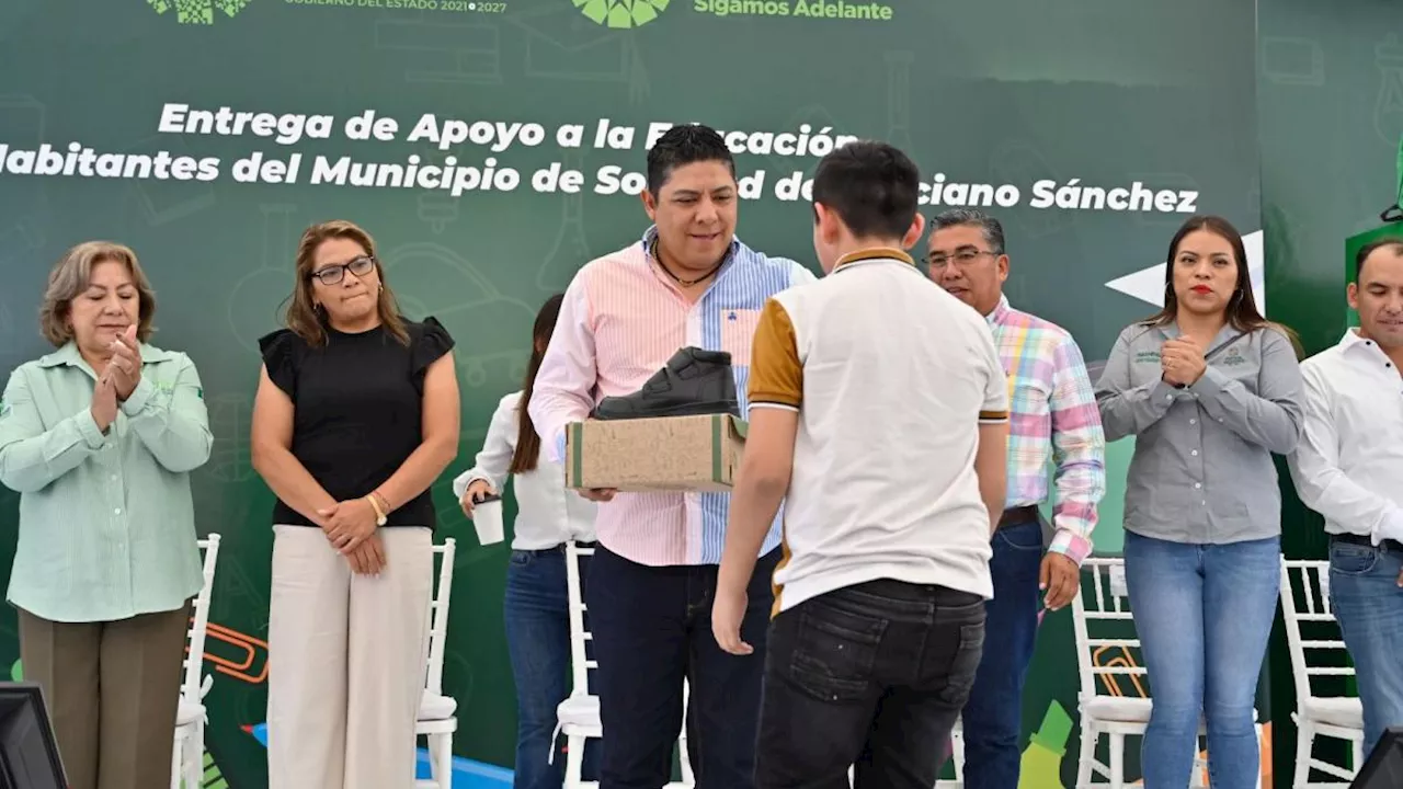 Ricardo Gallardo arranca entrega de paquetes sociales en apoyo a familias de San Luis Potosi